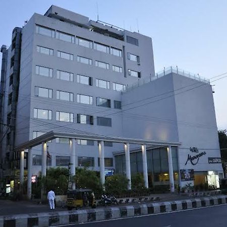 Hotel Manorama Vijayawāda Екстериор снимка